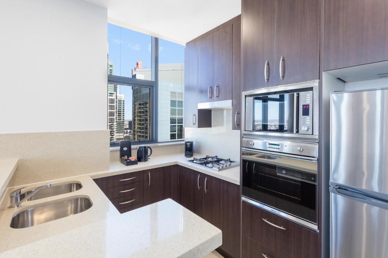 Meriton Suites Pitt Street, Σίδνεϊ Εξωτερικό φωτογραφία A kitchen in a typical apartment