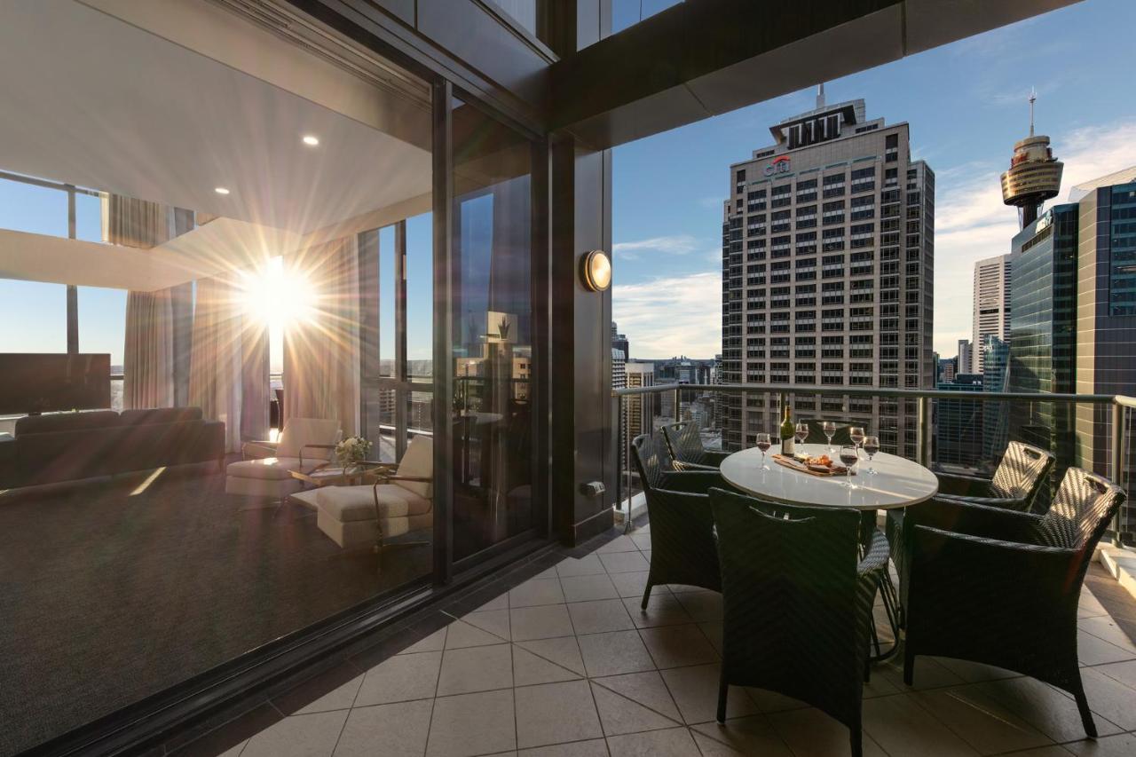 Meriton Suites Pitt Street, Σίδνεϊ Εξωτερικό φωτογραφία The apartment's balcony