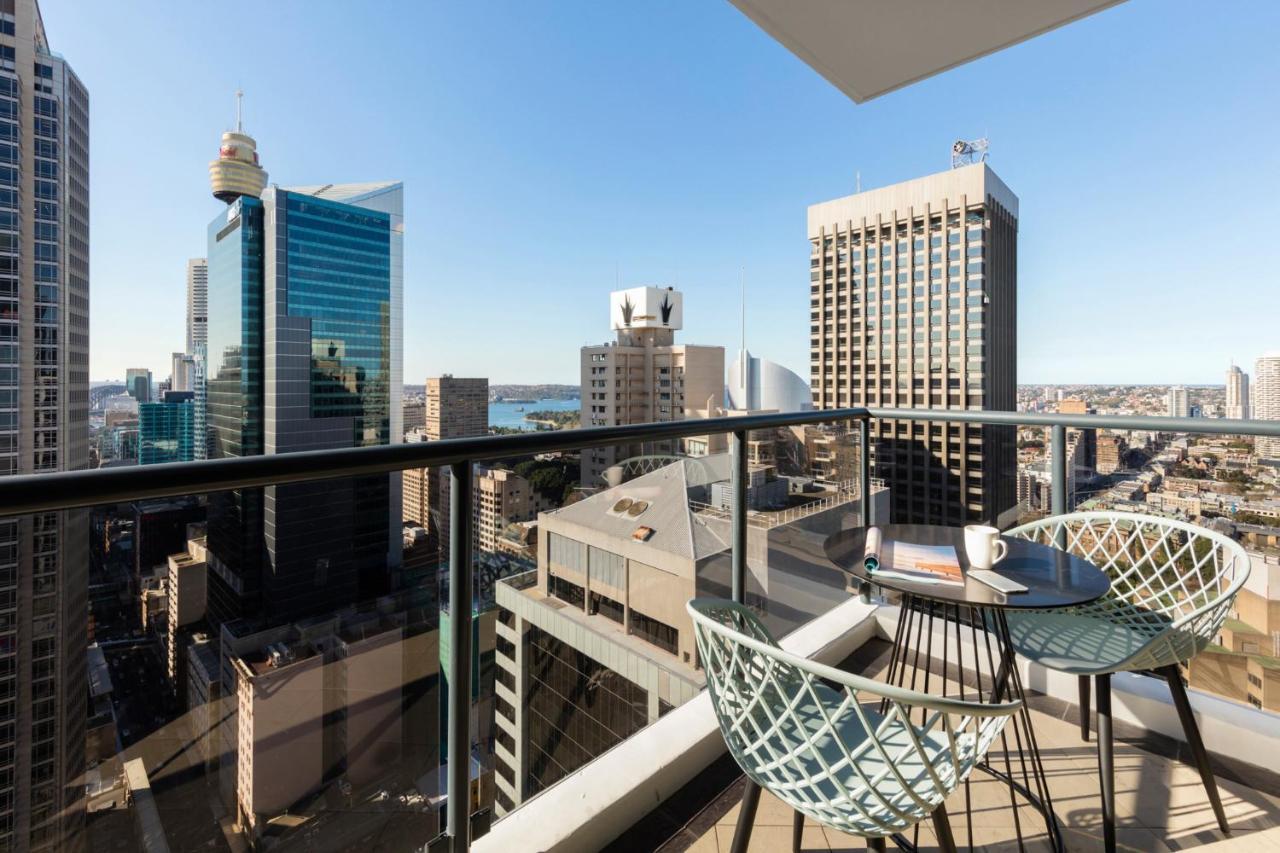Meriton Suites Pitt Street, Σίδνεϊ Εξωτερικό φωτογραφία View from a balcony