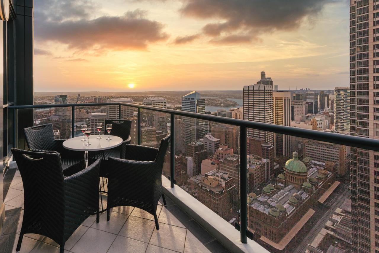 Meriton Suites Pitt Street, Σίδνεϊ Εξωτερικό φωτογραφία View from the balcony of a typical apartment
