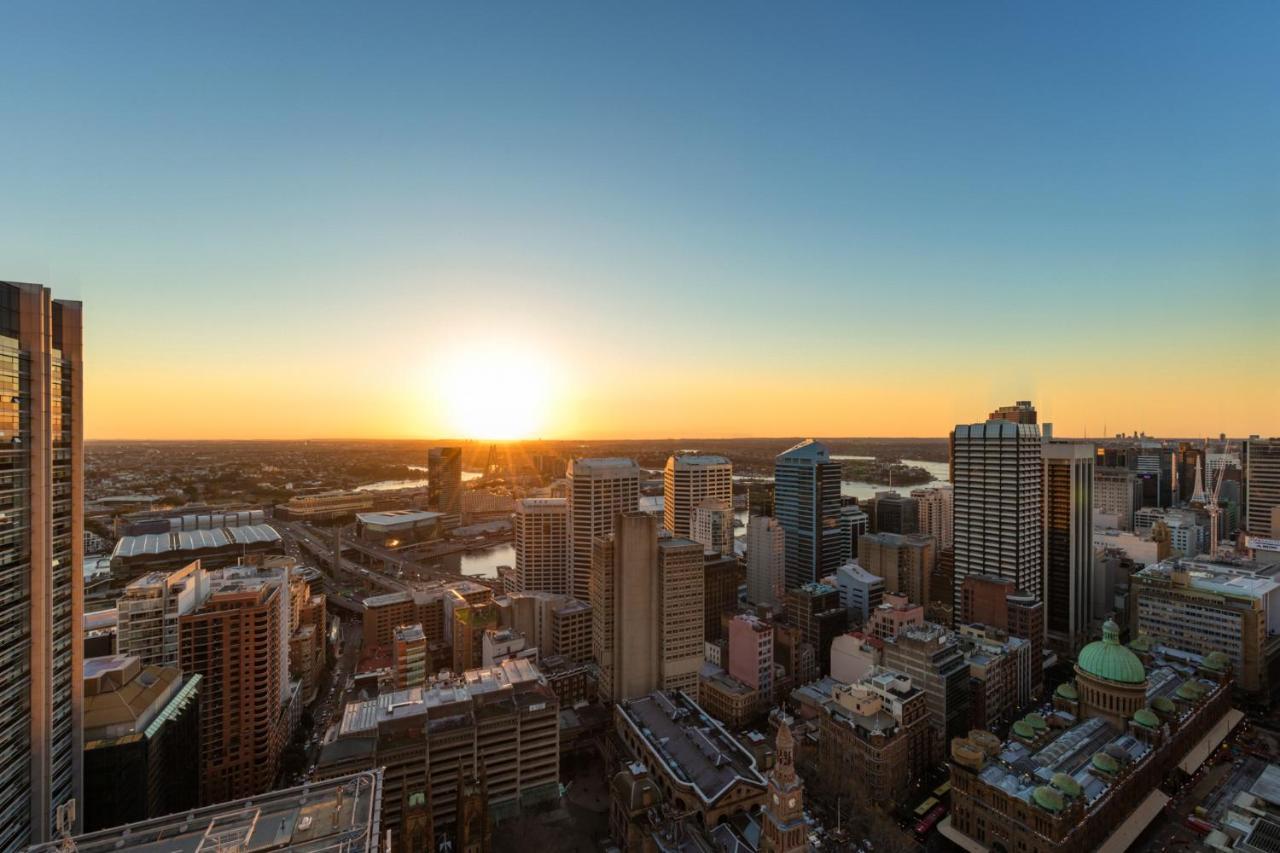 Meriton Suites Pitt Street, Σίδνεϊ Εξωτερικό φωτογραφία Sunset over the city