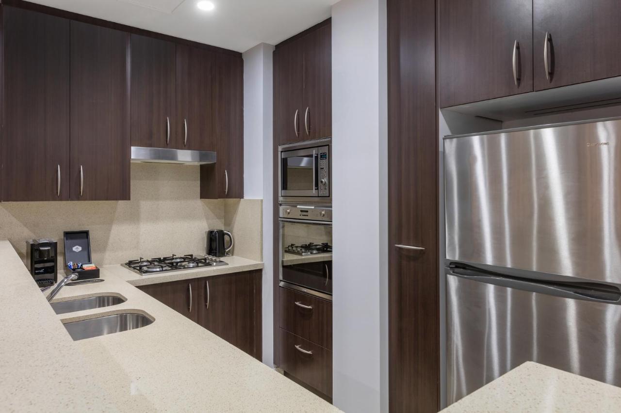 Meriton Suites Pitt Street, Σίδνεϊ Εξωτερικό φωτογραφία A kitchen in a typical apartment